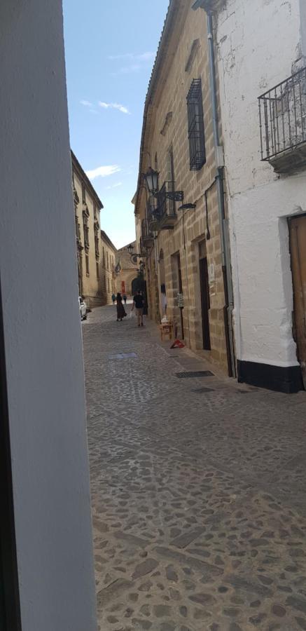 La Casa Del Pintor - Estudio De Arte En Baeza Luaran gambar